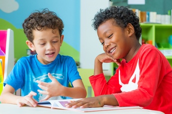 students work together in class