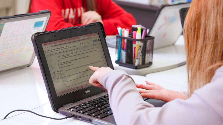 Student interacting with Traverse digital resources